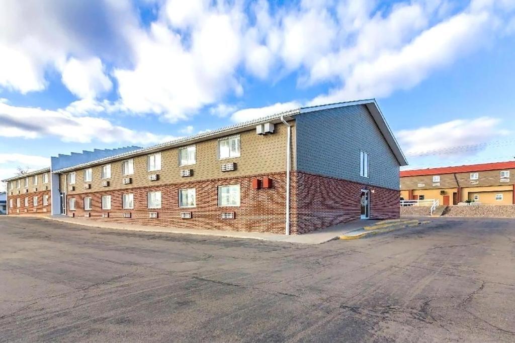 Sky-Palace Inn&Suites McCook Eksteriør billede